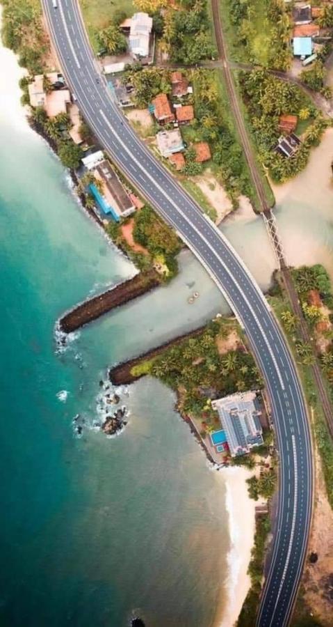 Goviyapana Beach Hotel Ahangama Luaran gambar