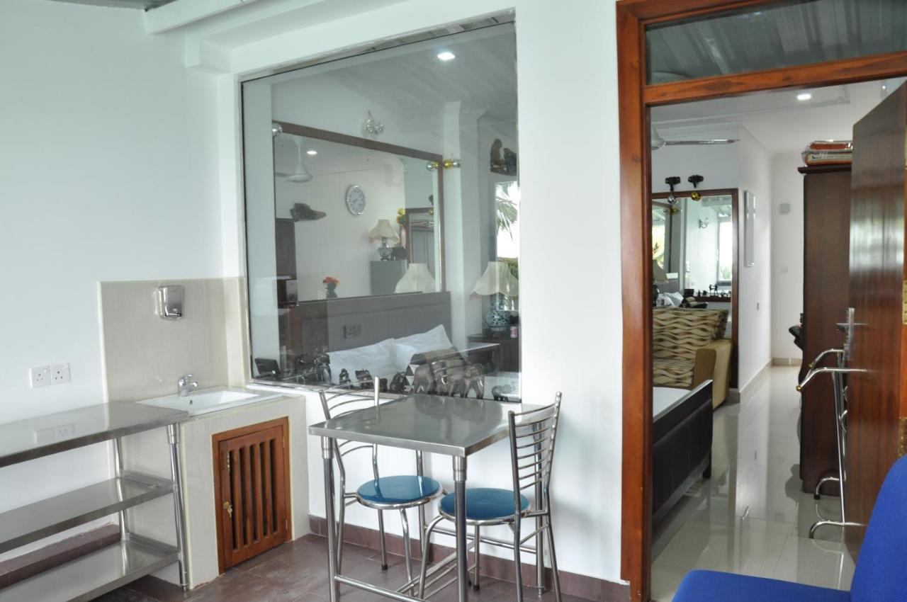 Goviyapana Beach Hotel Ahangama Luaran gambar