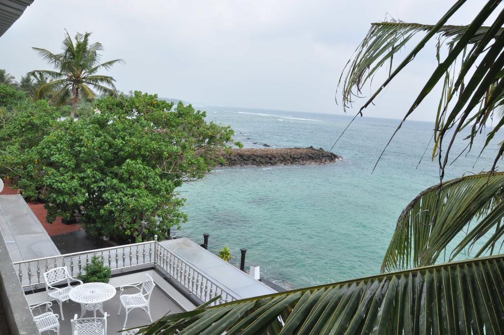 Goviyapana Beach Hotel Ahangama Bilik gambar