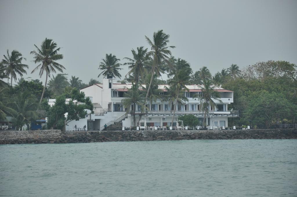 Goviyapana Beach Hotel Ahangama Luaran gambar
